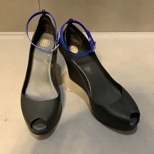 COPY - Black wedges